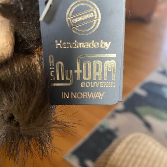 NY Form Norwegian Troll #018 - Picture 5 of 7